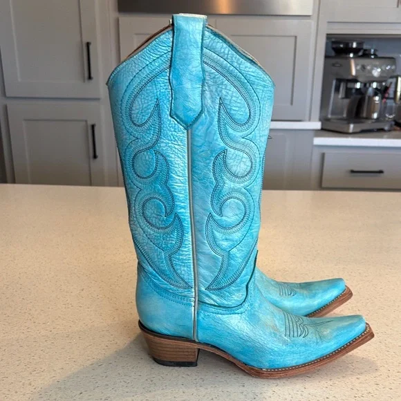 Circle G Turquoise Western Cowboy Boots - Picture 6 of 11